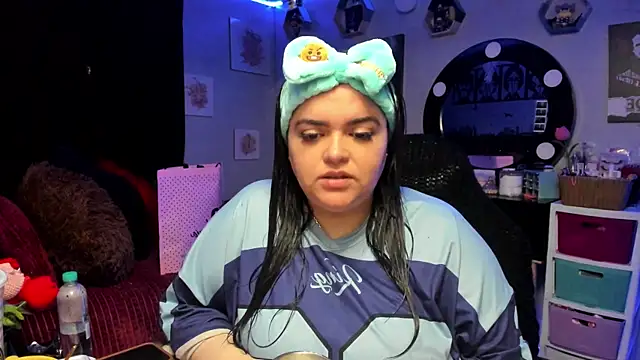 Luise Meyrink online show from April 1, 4:36 am