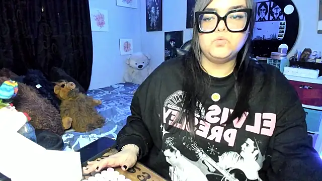 Luise Meyrink online show from November 18, 3:32 am