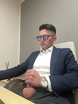 masterboss  online show from April 1, 12:06 pm