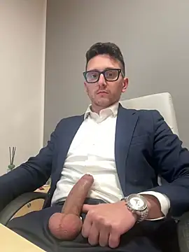 Snapshot of masterboss_ chatting on March 3, 12:56 pm masterboss online show from March 3, 12:56 pm