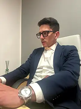 Snapshot of masterboss_ chatting on January 15, 1:03 pm masterboss online show from January 15, 1:03 pm