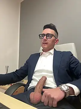 Snapshot of masterboss_ chatting on February 23, 12:50 pm masterboss online show from February 23, 12:50 pm