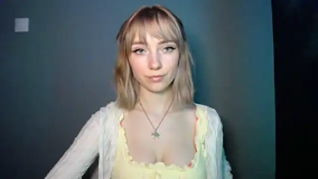 LuciaYoung online show from February 24, 7:26 pm