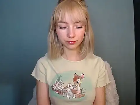 LuciaYoung online show from March 9, 7:34 am