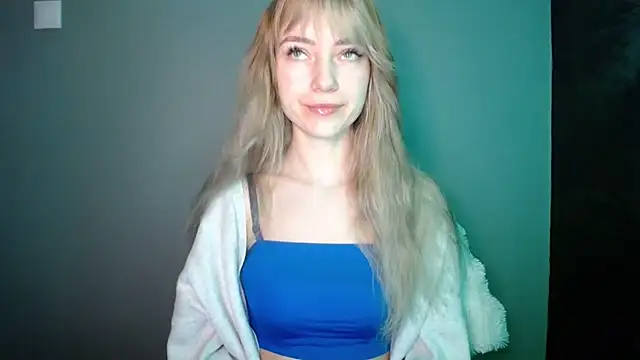 LuciaYoung online show from January 13, 7:45 am