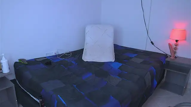 argiee taylorxs2 online show from September 14, 1:17 am