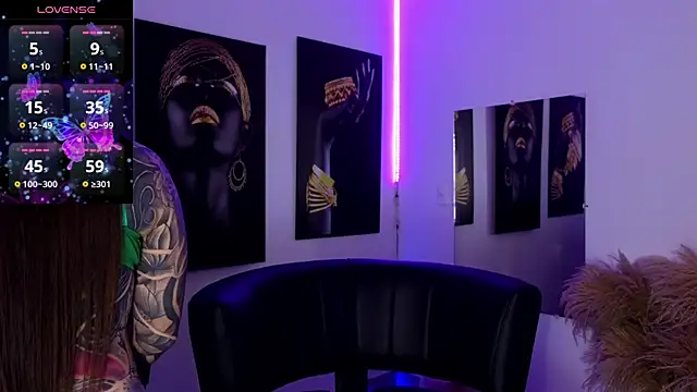  brenna hanson online show from December 2, 7:15 pm