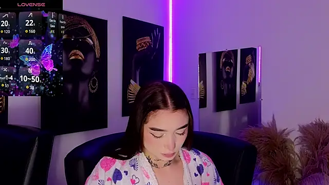  brenna hanson online show from November 25, 7:03 pm