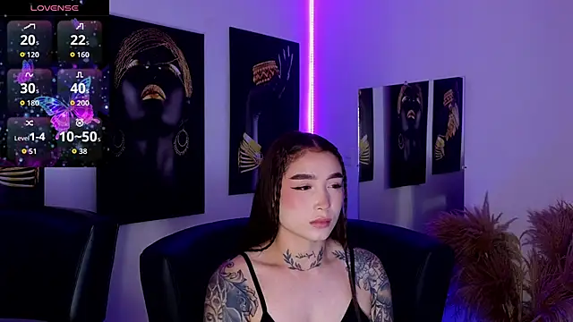  brenna hanson online show from November 26, 7:14 pm