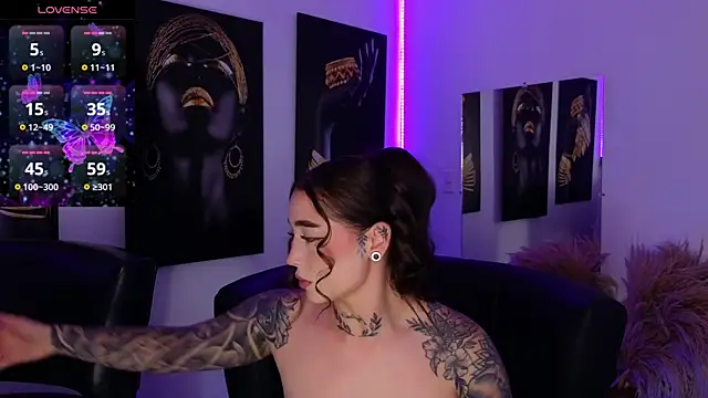  brenna hanson online show from November 6, 7:18 pm