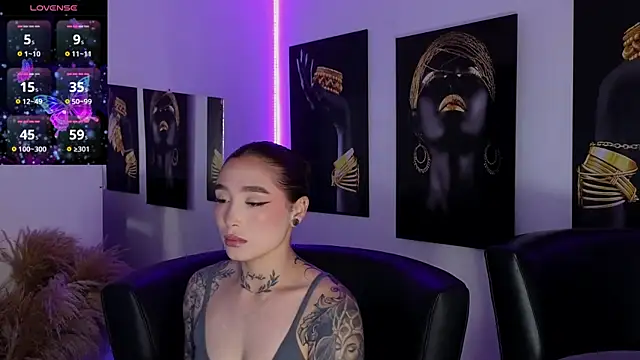  brenna hanson online show from April 30, 3:41 pm