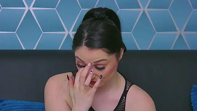 KassieWeins online show from December 17, 7:52 pm