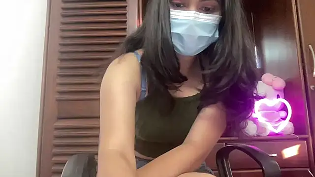 Snapshot of Princess_Lily chatting on February 10, 11:46 am Princess Lily online show from February 10, 11:46 am