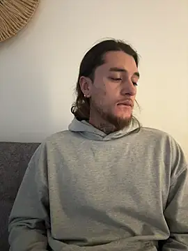 raymon616 online show from March 6, 1:39 pm