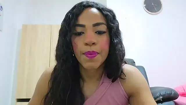 Issa Km  online show from March 12, 12:05 am