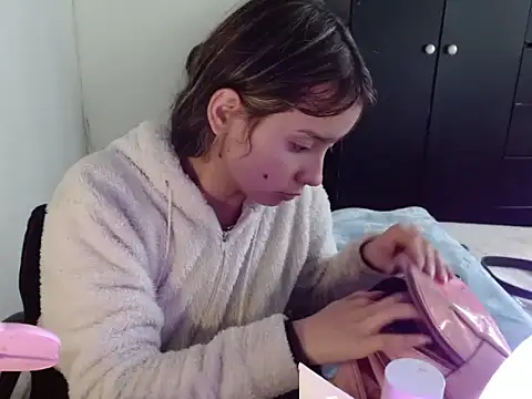 Snapshot of _annie_rosse chatting on February 10, 8:19 pm annie rosse online show from February 10, 8:19 pm