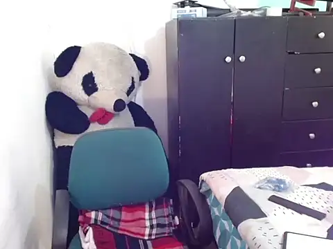 Snapshot of _annie_rosse chatting on February 9, 8:18 pm annie rosse online show from February 9, 8:18 pm