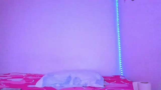 Snapshot of kimbaileys chatting on December 19, 6:56 pm kimbaileys online show from December 19, 6:56 pm