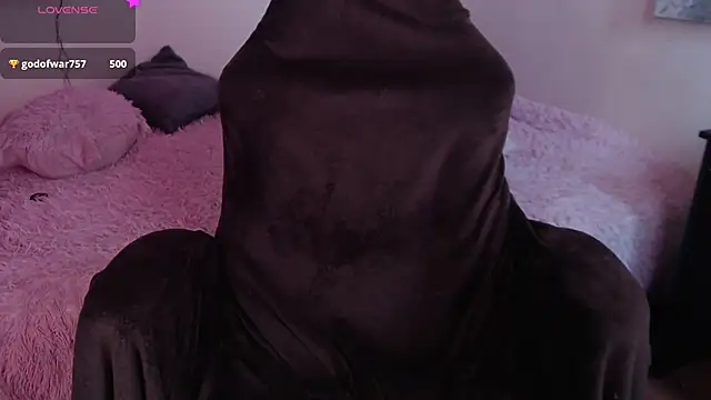 MissDennise online show from February 26, 3:45 pm