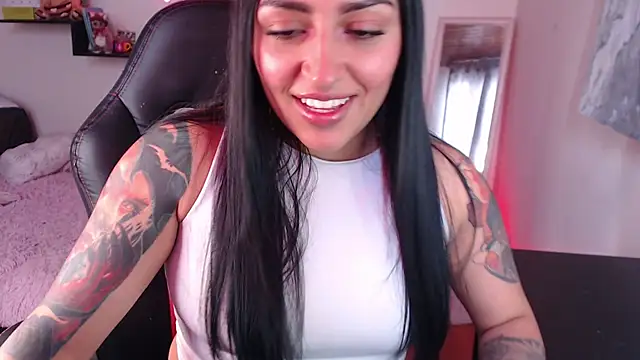 MissDennise online show from September 20, 4:12 pm