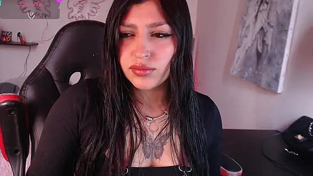 MissDennise online show from October 11, 4:52 pm