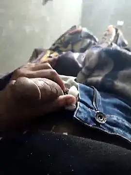 Snapshot of javihot1999 chatting on November 17, 12:14 am javihot1999 online show from November 17, 12:14 am