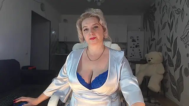 V-Alice online show from February 20, 6:32 pm