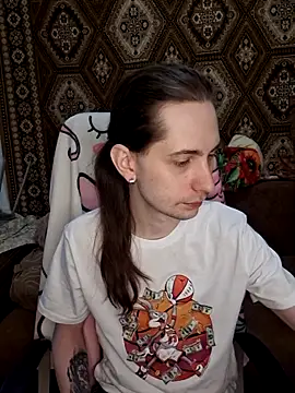 Nikki Sandy online show from February 28, 5:04 am