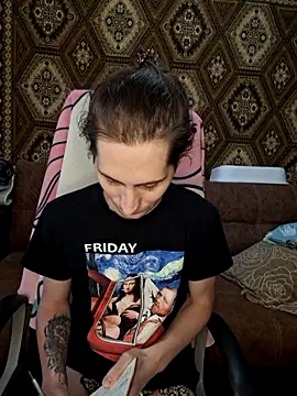 Nikki Sandy online show from October 3, 8:38 am