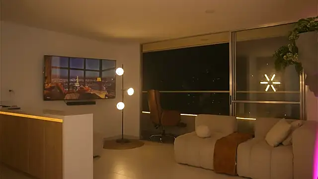 Ms Sammy online show from February 4, 4:07 am