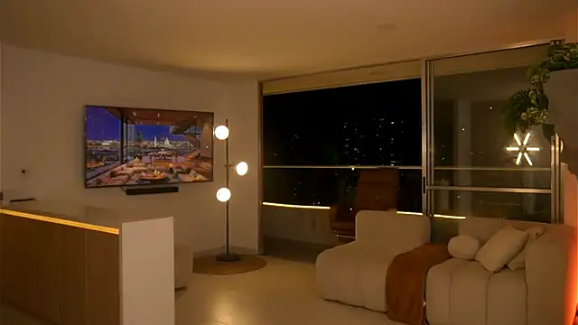 Ms Sammy online show from February 5, 1:12 am