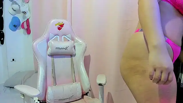 Latinos couples online show from February 8, 4:21 am