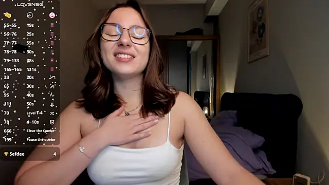 ThreeshaWhite online show from January 18, 5:55 am