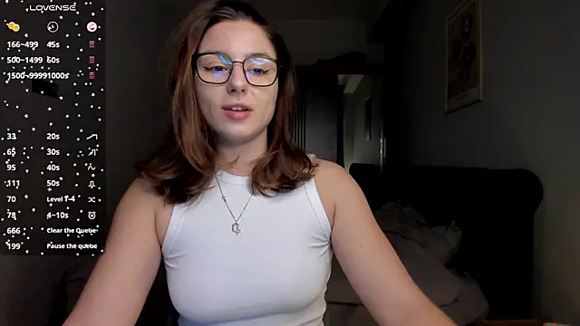 ThreeshaWhite online show from February 13, 5:29 am