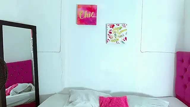 colombianmilf  online show from January 13, 9:52 pm