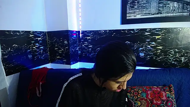 colombianmilf  online show from December 17, 10:59 pm