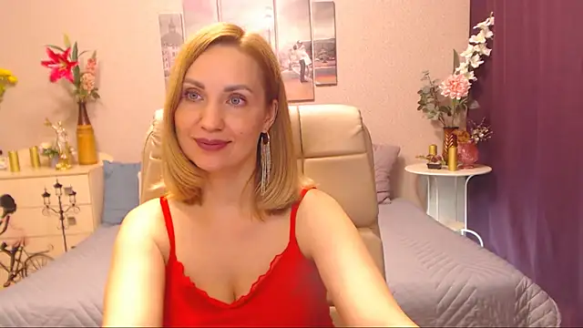 Snapshot of CatcherineAttraction chatting on December 28, 12:24 pm CatcherineAttraction online show from December 28, 12:24 pm