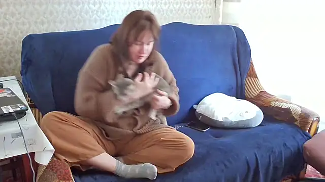 franceska blue online show from April 9, 9:48 am