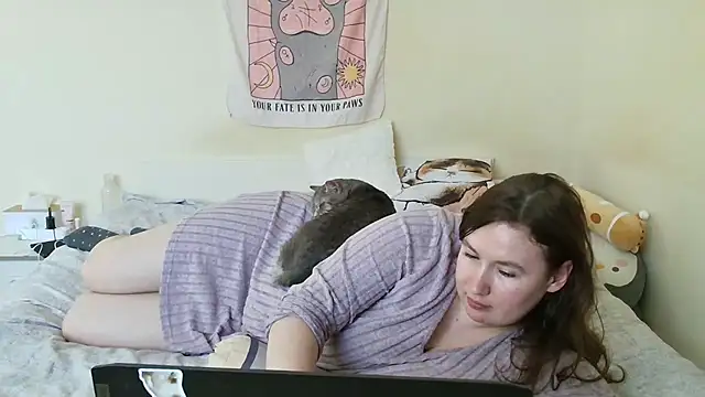 Snapshot of franceska_blue chatting on March 21, 2:07 pm franceska blue online show from March 21, 2:07 pm