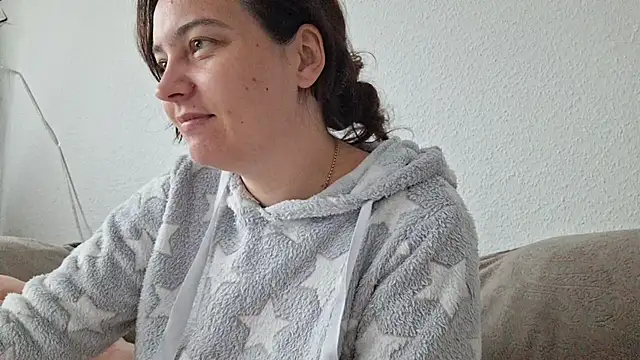 Snapshot of Cyndee_Winter chatting on October 4, 11:56 am Cyndee Winter online show from October 4, 11:56 am