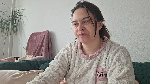 Cyndee Winter online show from November 30, 9:54 am