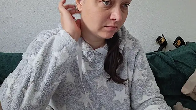 Snapshot of Cyndee_Winter chatting on September 23, 10:33 am Cyndee Winter online show from September 23, 10:33 am