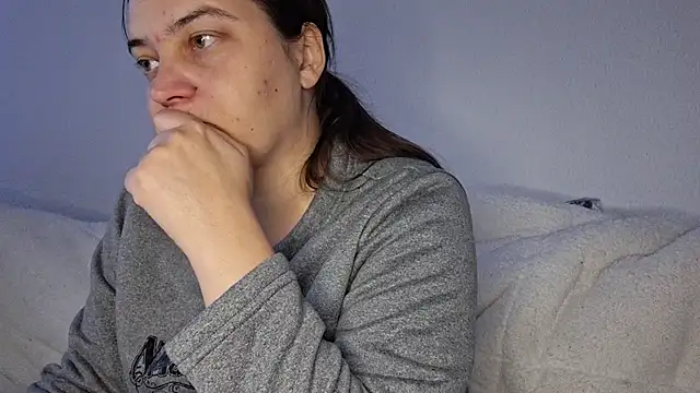 Cyndee Winter online show from October 25, 2:28 pm