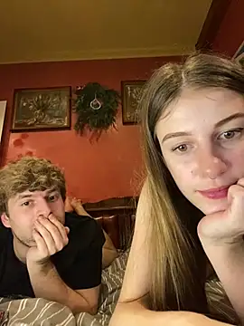 Snapshot of _Kamax69_ chatting on February 12, 8:52 pm Kamax69 online show from February 12, 8:52 pm