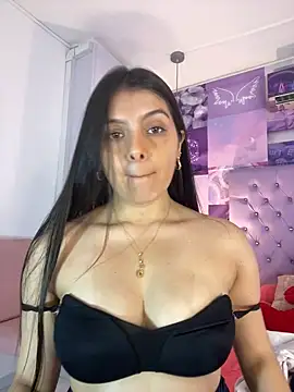 Snapshot of SamaraLincolnn chatting on June 4, 3:49 pm SamaraLincolnn online show from June 4, 3:49 pm