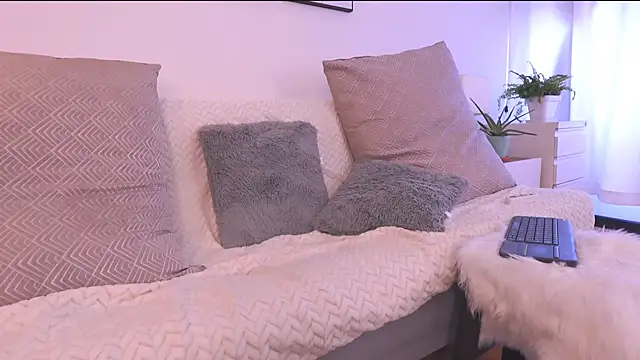 Anah s online show from October 11, 1:12 pm