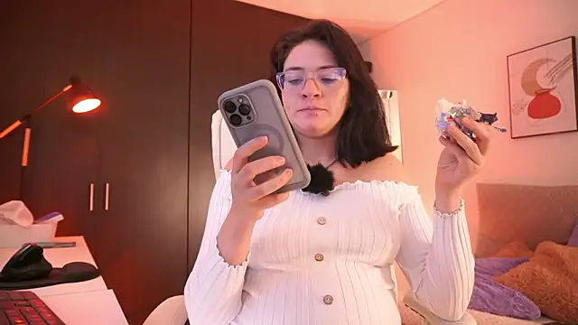 Anah s online show from February 23, 8:42 pm