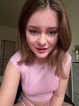 Snapshot of MaribelRiver chatting on February 18, 4:47 pm MaribelRiver online show from February 18, 4:47 pm