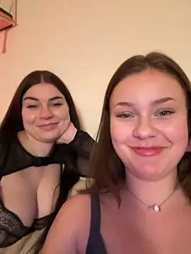 MaribelRiver online show from November 23, 5:45 pm