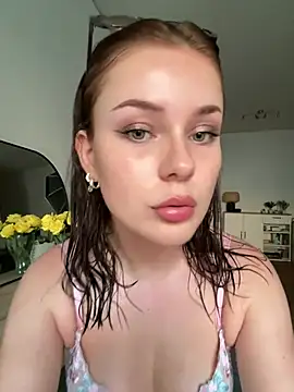 Snapshot of MaribelRiver chatting on June 25, 6:46 pm MaribelRiver online show from June 25, 6:46 pm